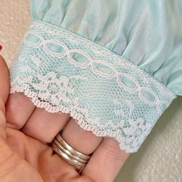 NWT Vintage The Ribbons & Lace CollectionGirls Dress With Tights Included 5 - Picture 2 of 10